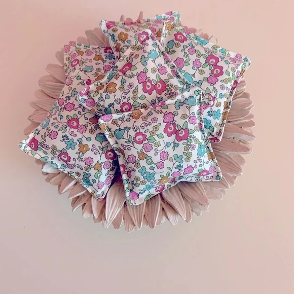 Organic Lavender Flower Sachets - Picture 1 of 6